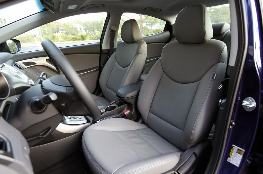  Hyundai Elantra 2011 года  (фото 18 из 144)